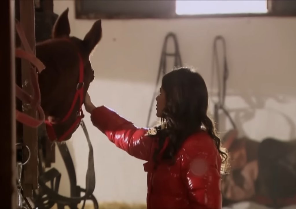 ✶⋆.˚ (@bihterthinkerr) on Twitter photo 