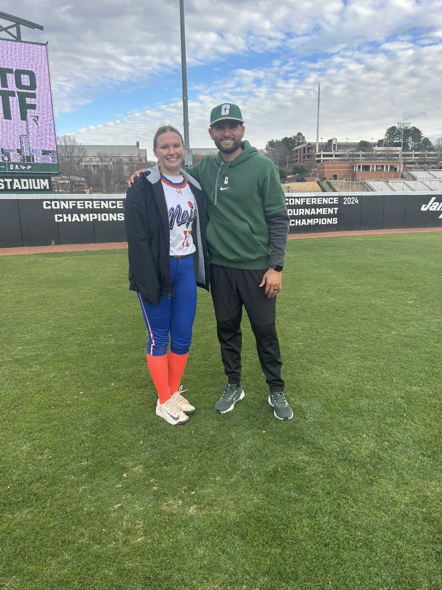 Courtney Smith tweet media