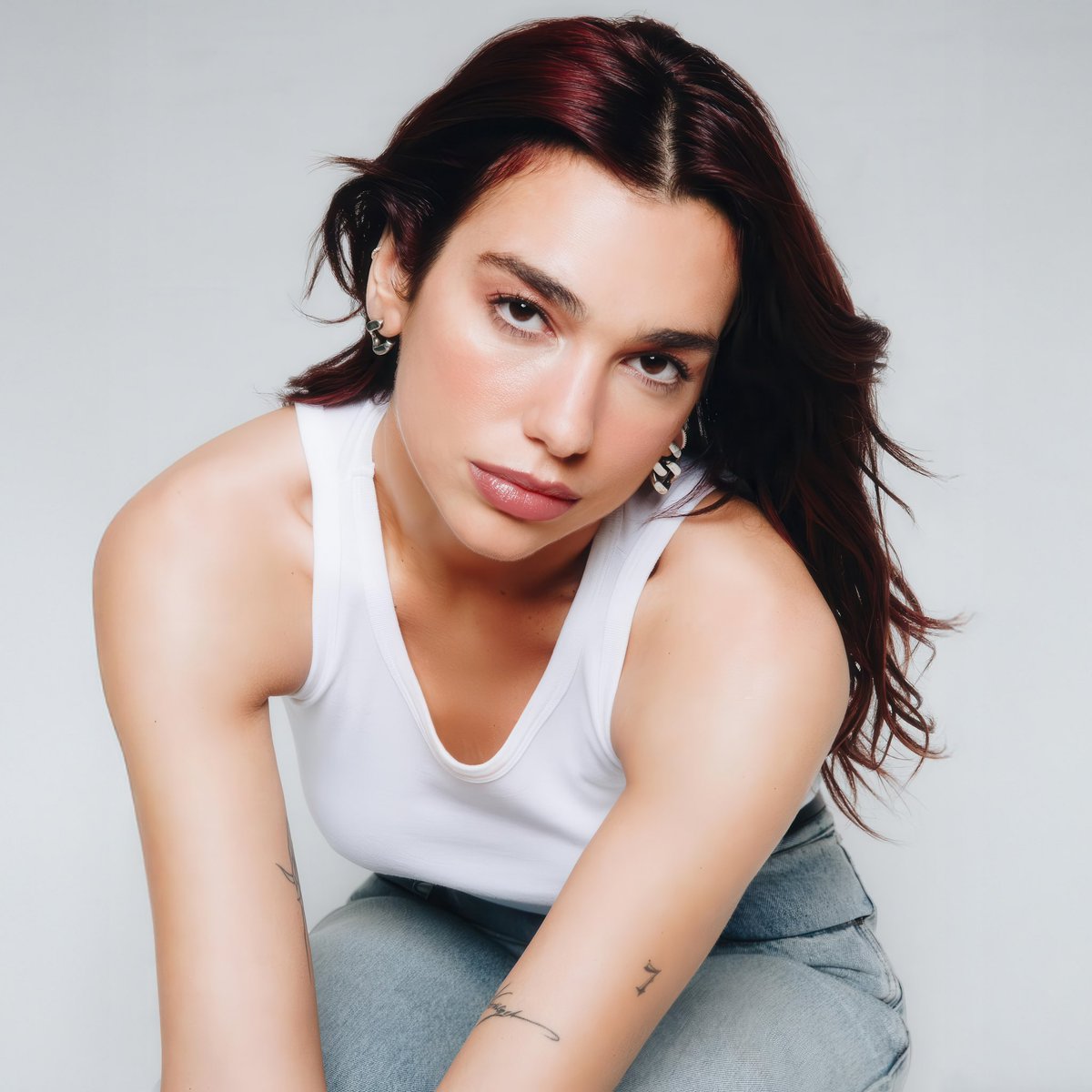 PopTingz's tweet image. Dua Lipa is rumored to be featured on Harry Styles’ upcoming album. 

If true, this would mark his first artist collaboration.