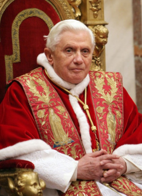FeserEdward's tweet image. Pope Benedict XVI: “The social community, if it is to live in peace, is also called to draw inspiration from the values on which the family community is based. This is as true for local communities as it is for national communities; it is also true for the international community…