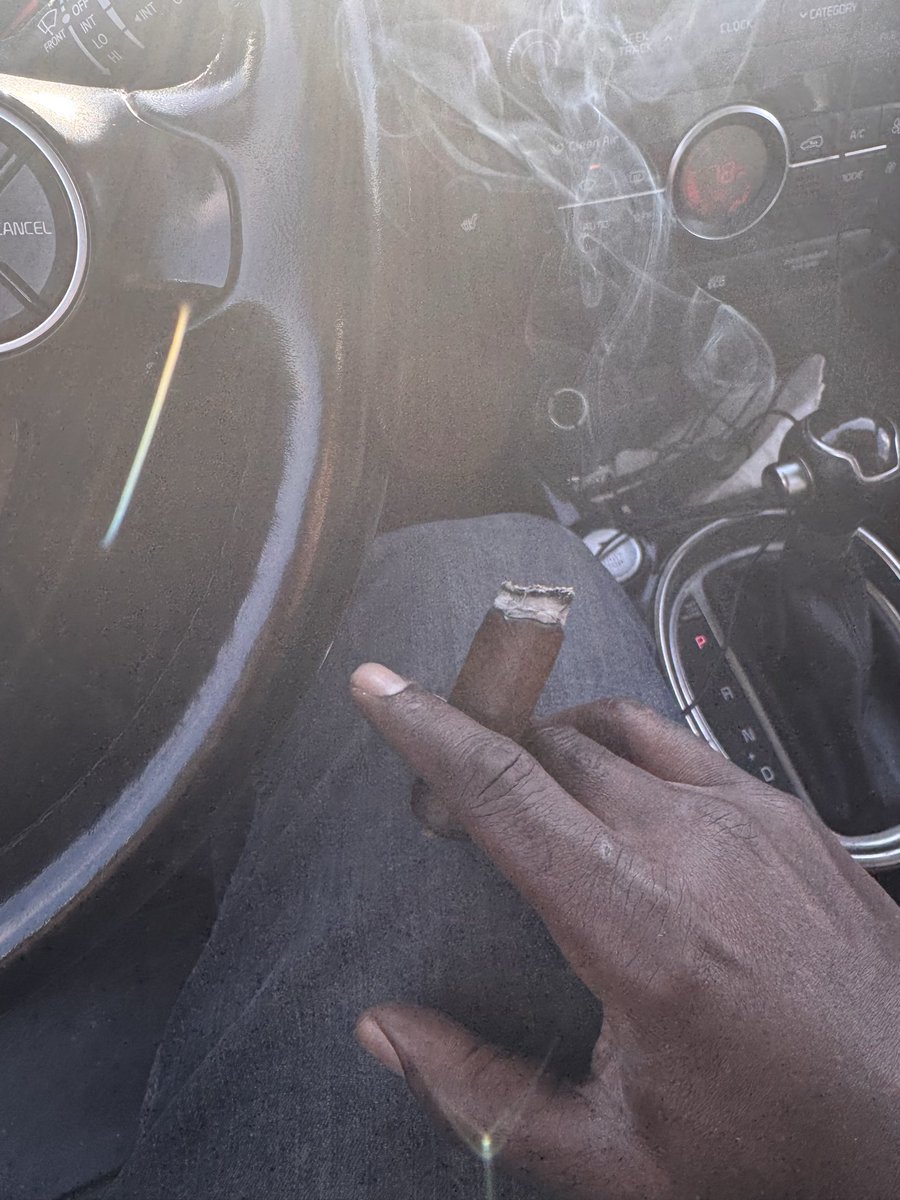 daddy181908's tweet image. End of workweek ritual observed.