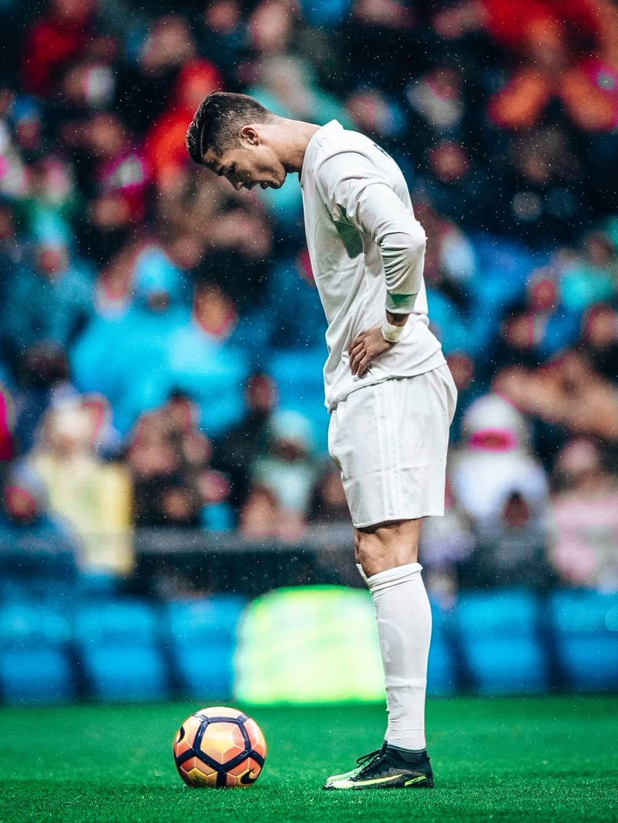 Cuando había hombres que aguantaban los pitos del Santiago Bernabéu.