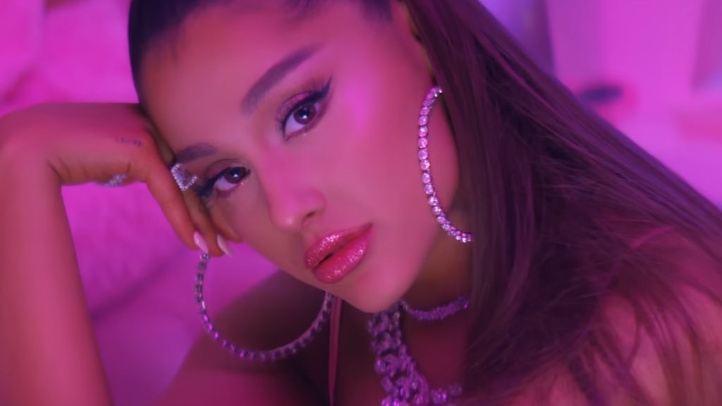 PopBase's tweet image. 7 years ago today, Ariana Grande released ‘7 Rings.’