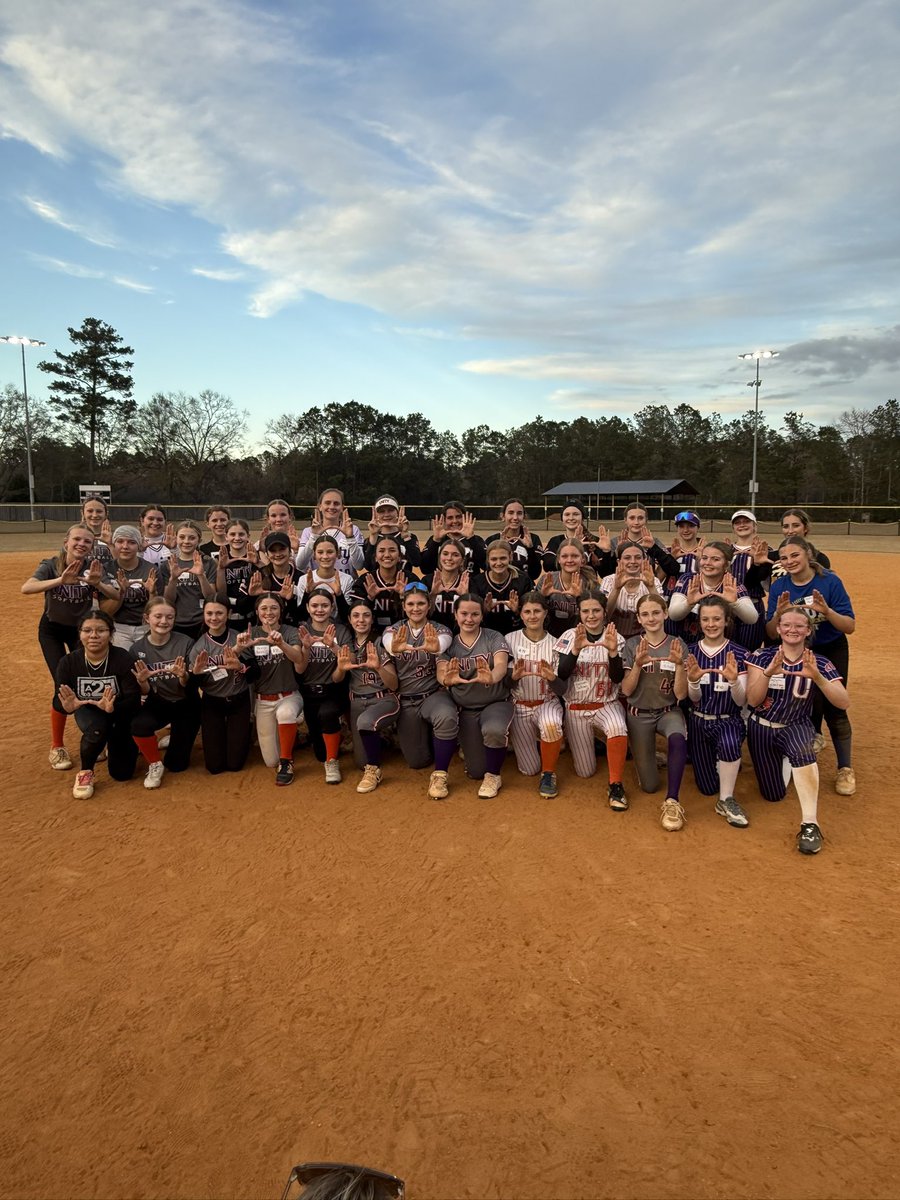 Unity Softball tweet media