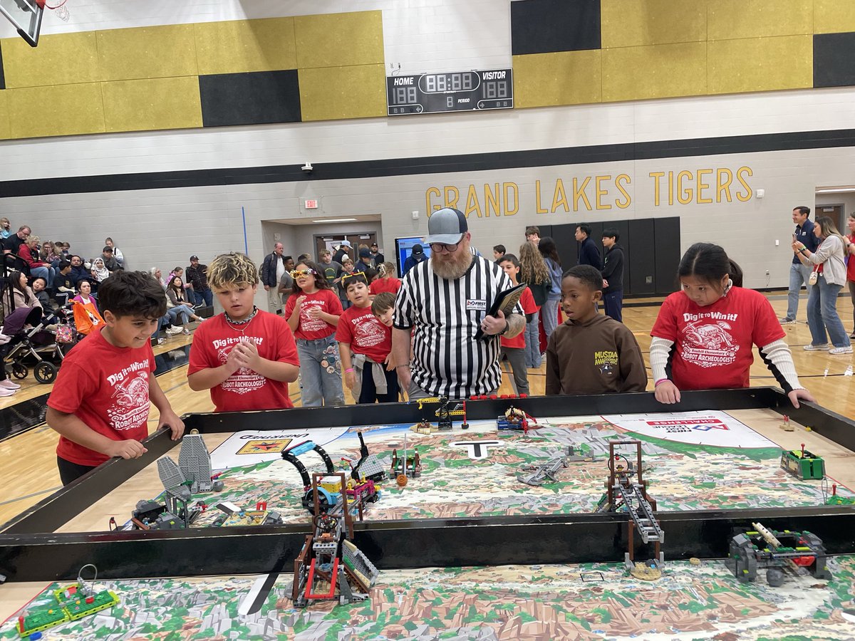 claudiaLzn's tweet photo. Shoutout to our team 64473 the Robot Archaeologists who showcased their best on their innovation project AND robot game in the @firstlegoleague UNEARTHED Challenge competition at @TomballISD @TISDRES @FIRSTinTexas #FIRSTInspires #Coding #Robotics #FLLChallenge #Archaeology 🤖🧱 https://t.co/WfU68oiSRt