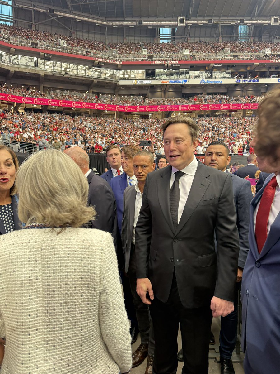 Definitely77707's tweet image. I don’t know why most Americans don’t like Elon Musk

If you’re a big fan of Elon Musk give thumbs up👍🏼