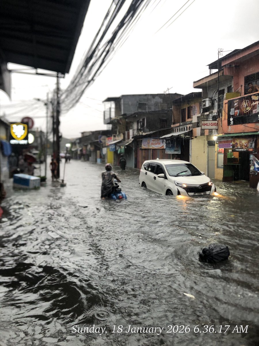 txtdrjkt's tweet image. Banjir Sunter - Kemayoran