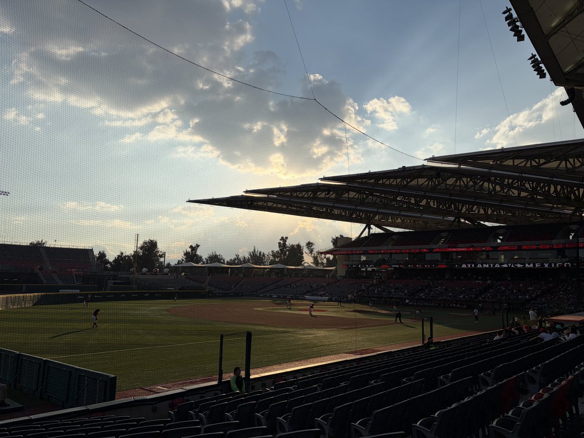 Así por acá <a href="/deportesmarti/">Deportes Martí</a>
