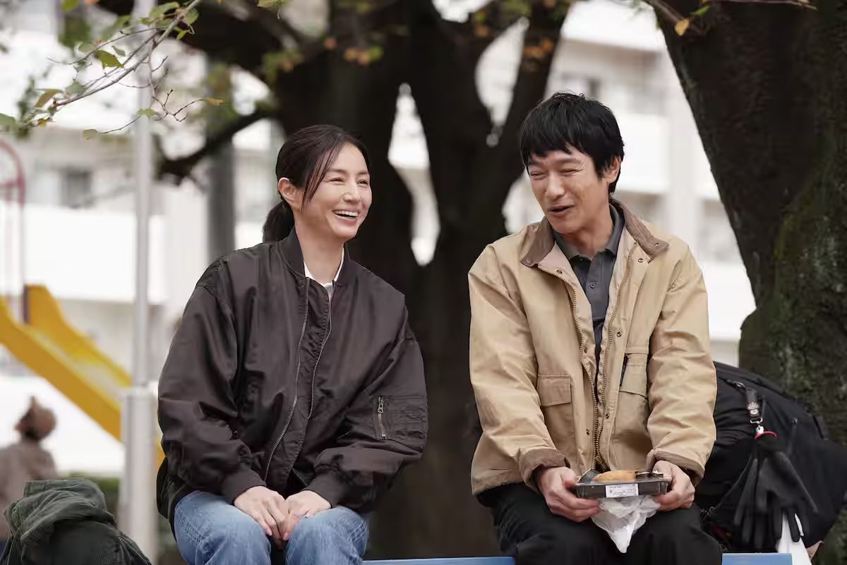 『平場の月』
朝倉かすみ氏の原作。舞台のひとつ、新座で観たのだがそれがよかった。最寄駅からの不便さ、柳瀬川の長閑さ、巨大な団地の連続、流れる小川と自転車。うまくいかなかった人生の二人の再会。小さく優しい時間とその終わり。ご褒美のような時間があった。