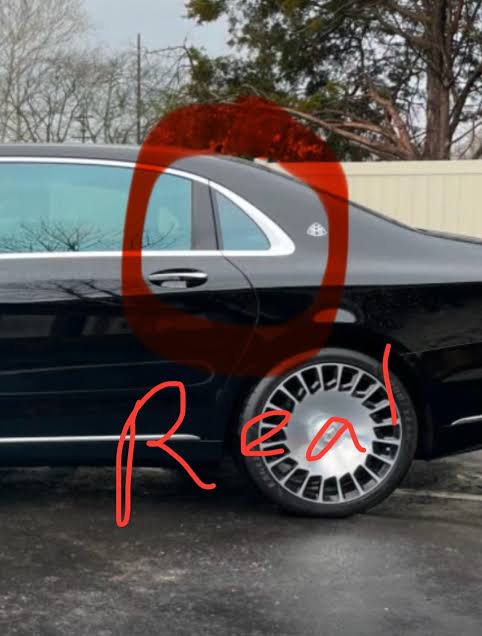 wayne_m159's tweet image. If the windows aren't like this, it's not a real Maybach S class😂