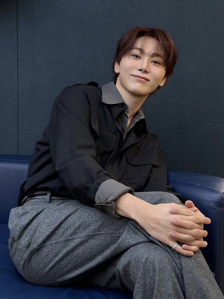 kwansources's tweet image. KEEP ALL THE SCISSORS AWAY FROM HIM