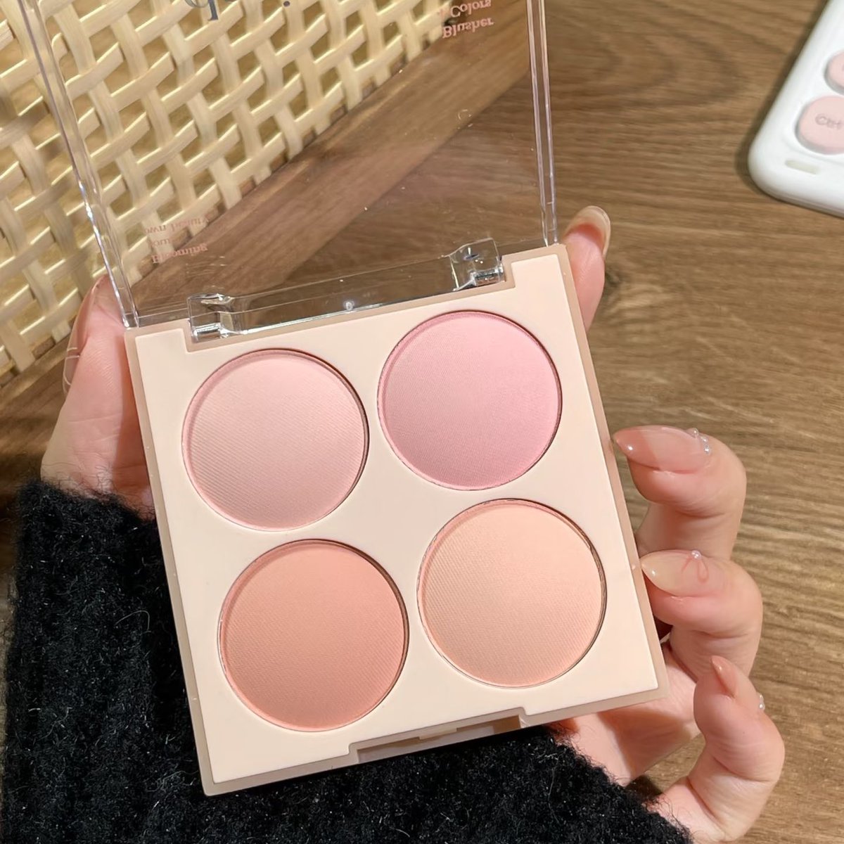 halloxkr_store's tweet image. #instockbyktui (( พร้อมส่ง )) 
🥜 Dasique Blending Mood Cheek #09 Almond Vanilla 🥜
〰️ ราคาตลับละ 330฿ 〰️

บลัชโทนอัลมอนด์–วานิลลา นัวสวยทุกสี ใช้เดี่ยวก็หวาน ปัดรวมก็ละมุนมากก ✨ เนื้อบางเบา เกลี่ยง่าย ให้แก้มดูฟุ้งใสแบบเกาหลีสุด ๆ

✳️ สั่งซื้อทาง dm ได้เลยค่ะ ✳️