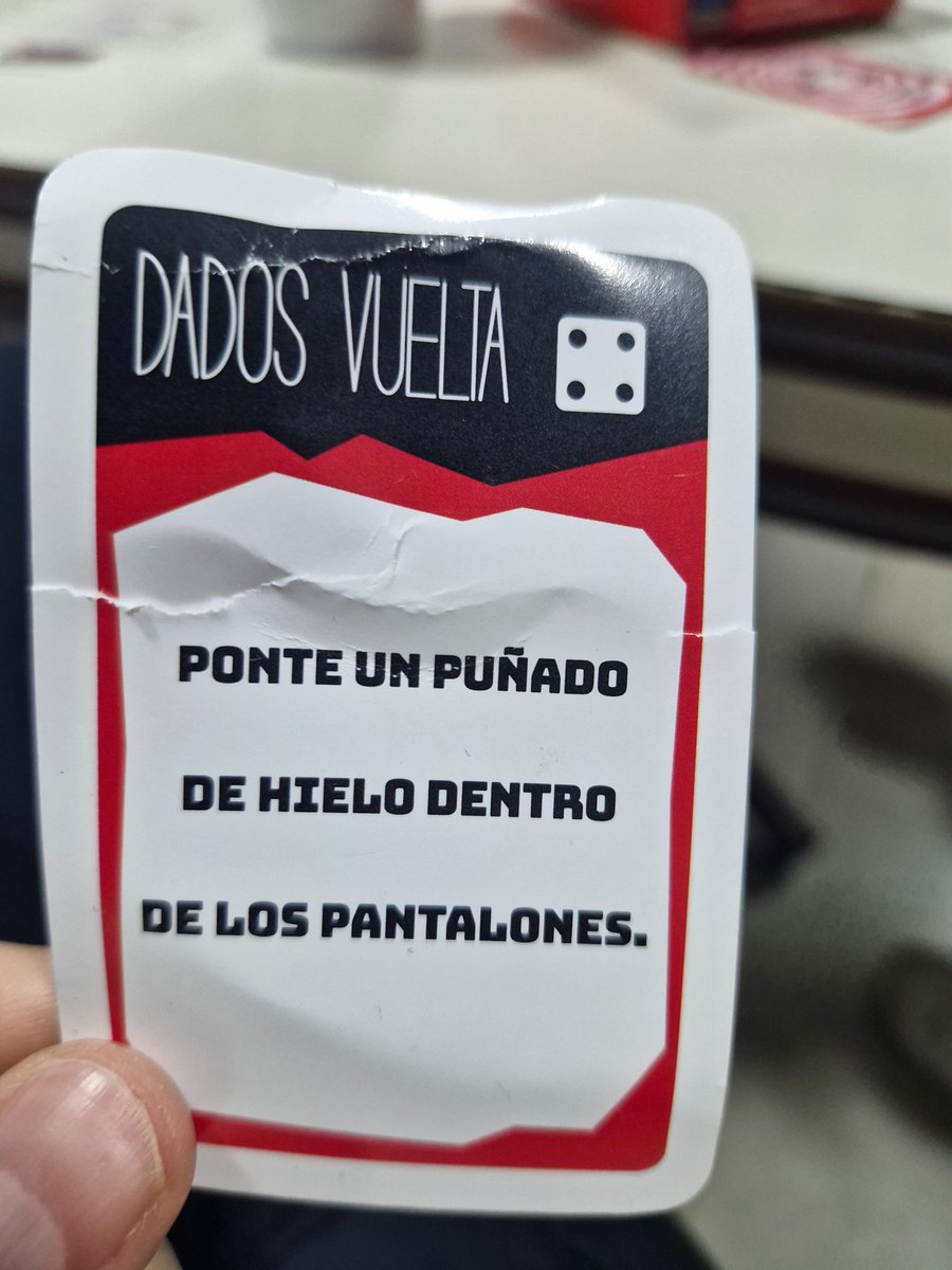 -Estan re buenos los juegos de mesa
-Los juegos de mesa