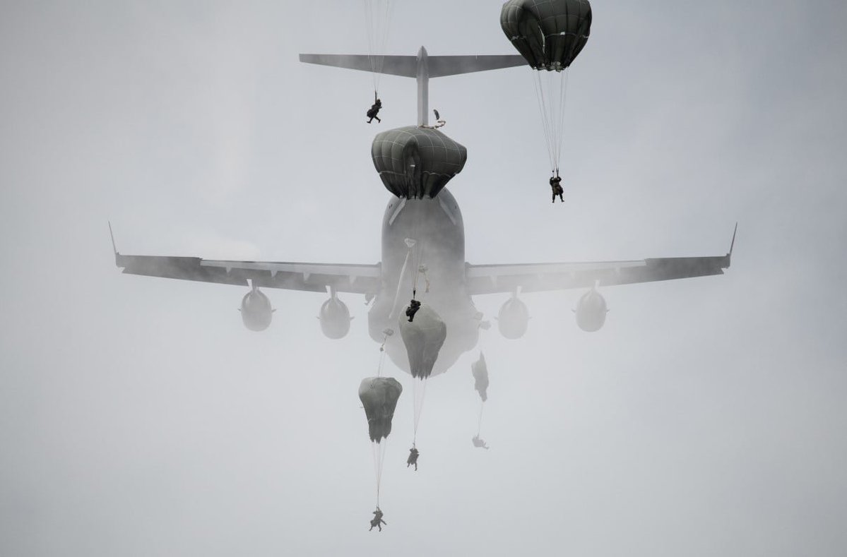 disclosetv's tweet image. NEW - About 1,500 active-duty Army paratroopers from the 11th Airborne Division, based at Joint Base Elmendorf-Richardson, Alaska, have been put on alert for a potential deployment to Minnesota — ABC