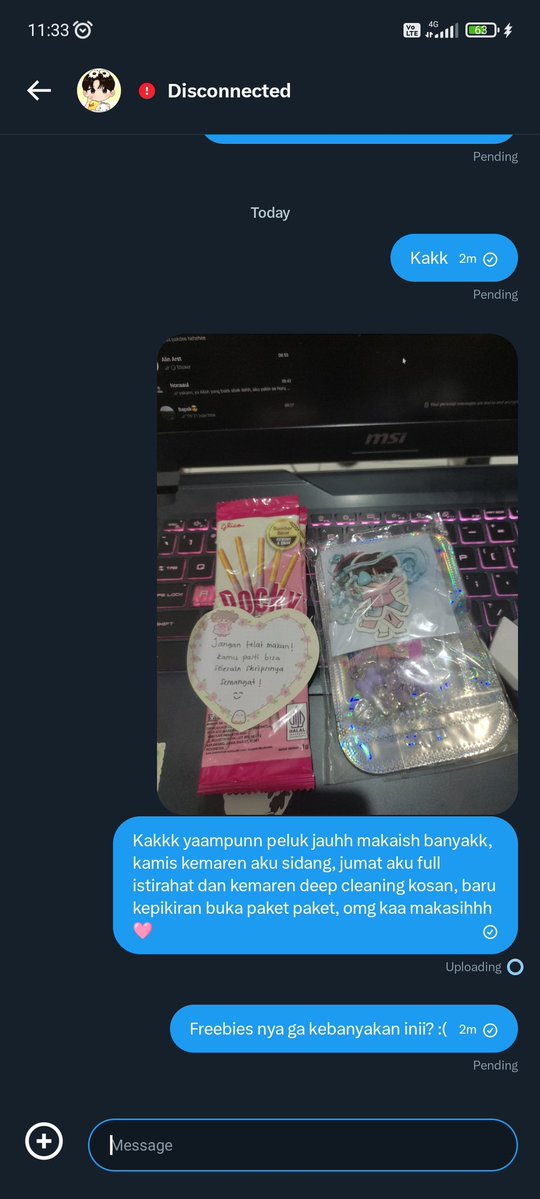 singfuture11's tweet image. Kaa @leolionx_x  aku dm sejak seminggu lalu ternyata ke pendingg, udh lebih dari seminggu ko nyampe nyaa, jujur baru buka hari inii kaa ini lucu banget banget bangett keychain nyaa, demi apapunn aku suka bangett, mana dikasih freebies nya banyak, dikasih ucapan terharu 😭💗💗