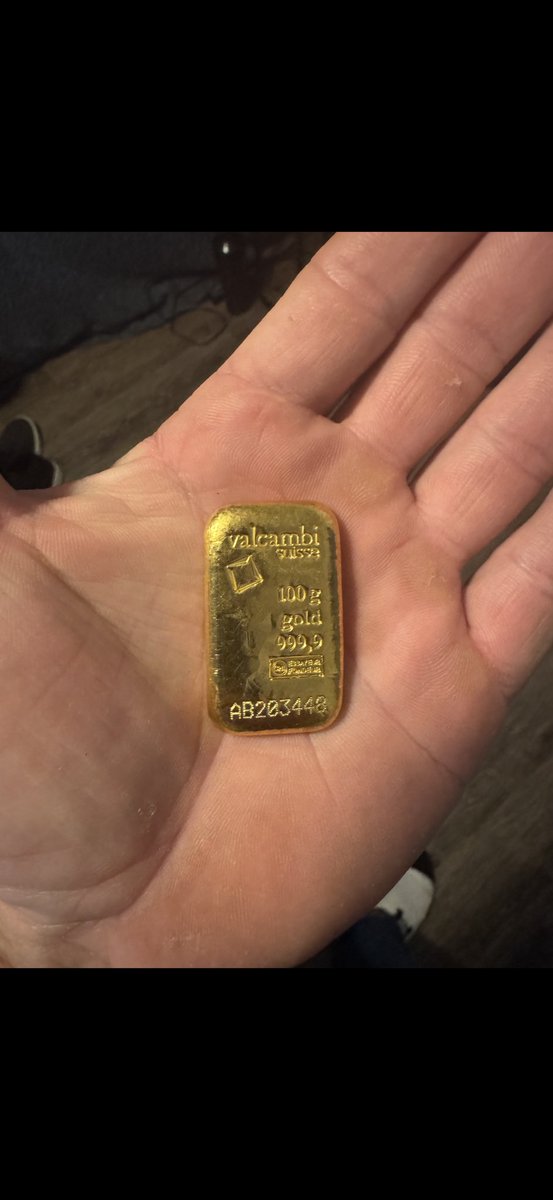 SGP_Vick's tweet image. When I got married in 2016, I told my wife that we should buy a bunch of gold with the money we got from presents. 
We bought 35k worth of gold which was about 1000 grams. 

We sold all of it this year except 100 grams

35k investment got us back $130k in less than 10 years.…