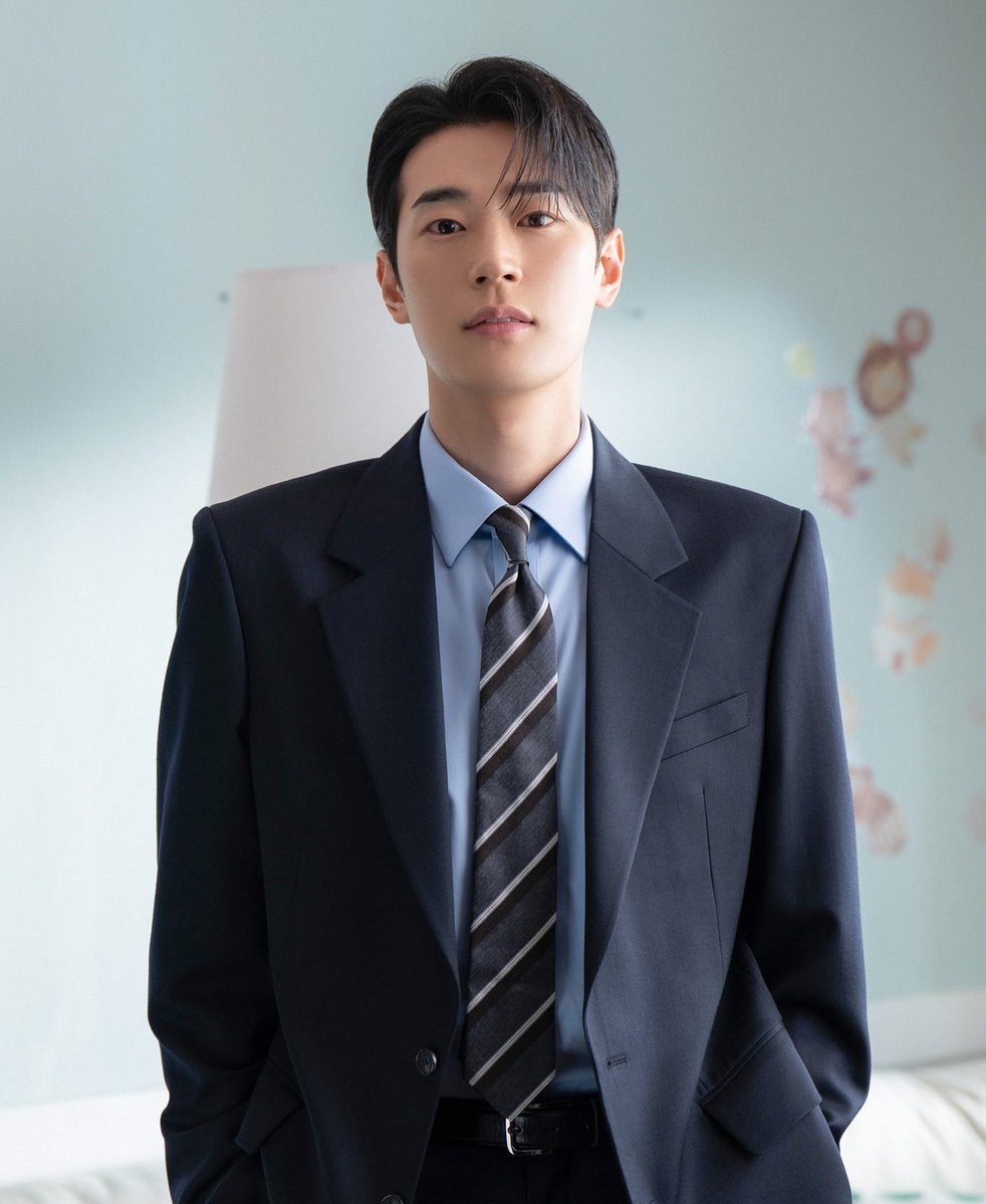 이 사진이 너무 박팀장님이셔서 
사진을 안 가지고 올 수가 없었다네요