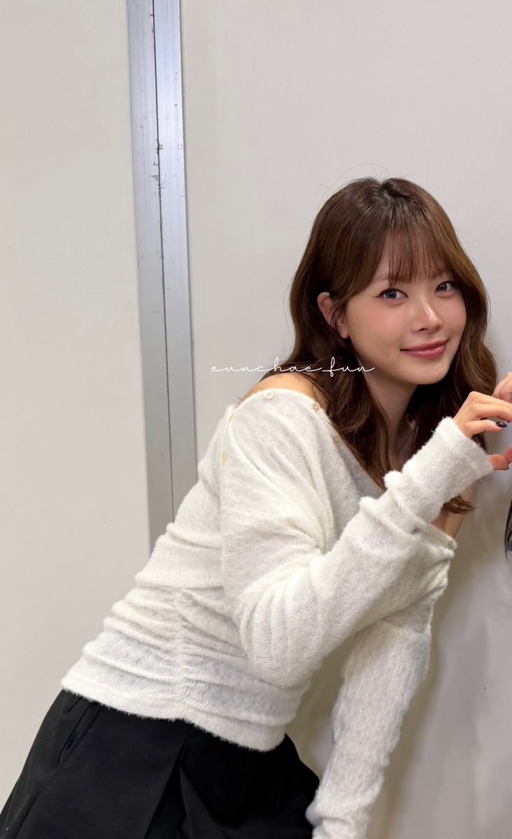 eunchae_fun's tweet image. 20290118   ツーショット

身長合わせてくれて可愛すぎたぁぁ😭😭
#eunchae #은채 #ツーショット #lesserafim