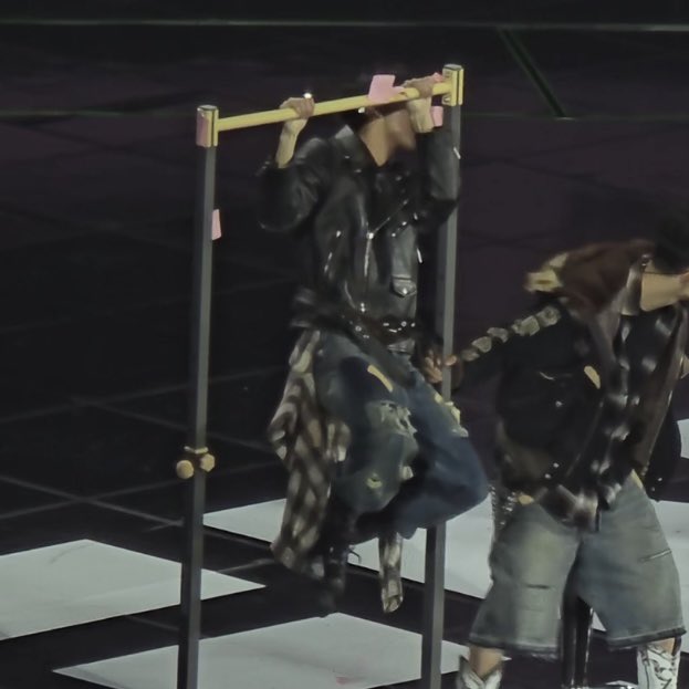 nad𓍢ִ໋ tweet media