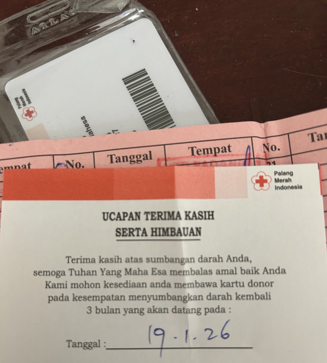 aphrxbite's tweet photo. Kembali lagi di bulan Januari udah donor yang ke-27 baru kali ini ketemu efeknya https://t.co/b2QpmETJu1