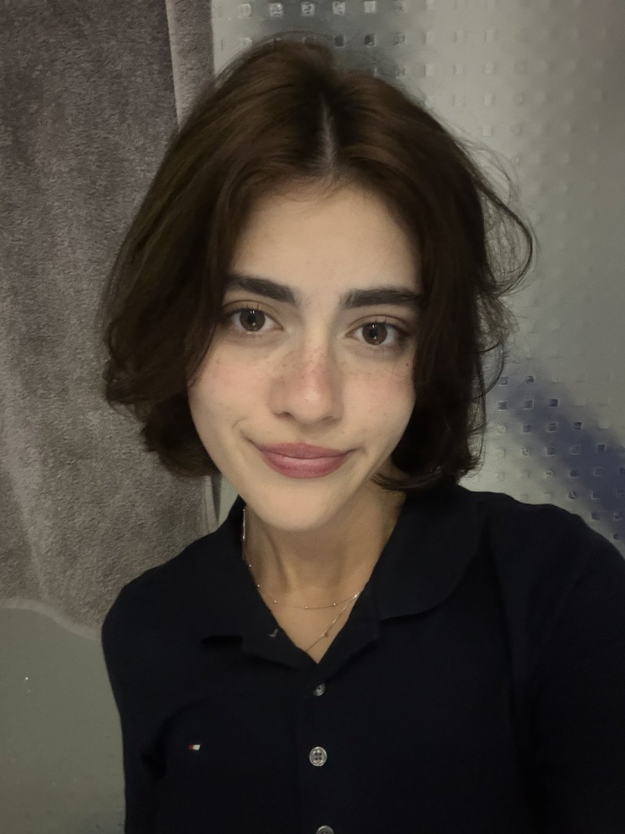 angel(a) tweet media