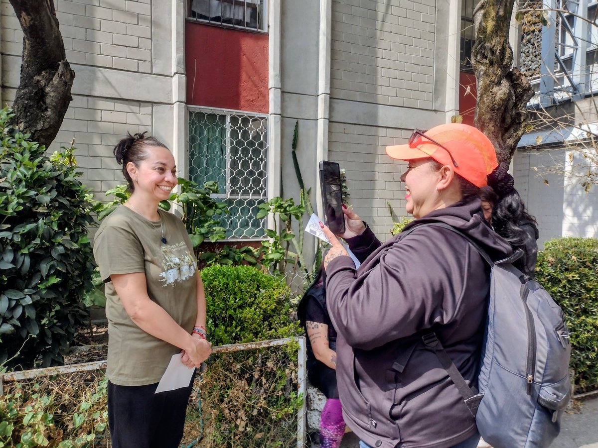 ✨ Hoy fue día largo y anduvimos en la U.H. Villas de Azcapotzalco invitando a nuestrxs compás para la asamblea de mañana. ¡Ahí nos vemos! 

La #TransformaciónNoPara ✨👌🏻💯🤛🏻