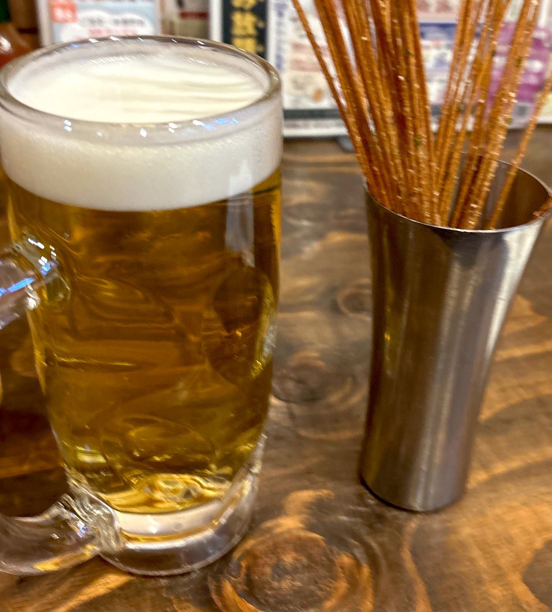 icyaso's tweet photo. 知り合いと飲むのも楽しいんだけど、何であんな事言ってしまったのか…という反芻もなく家に帰っても気持ちよく眠れるので1人飲みがスキ…社会からの孤立…孤独死… https://t.co/5RnYNlDzsv