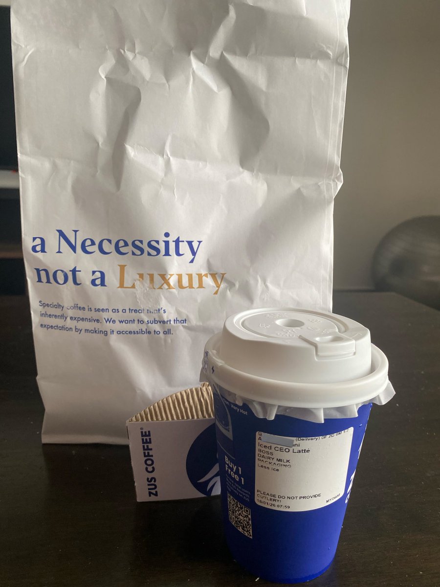 Ice latte punya packaging memang sama macam hot punya eh sekarang ? <a href="/ZUSCoffee/">ZUS Coffee®</a>