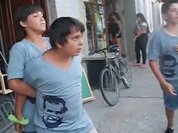 Yo peleando por gente que ni me conoce y a la que ni le importo jajaja #LaCasaDeLosFamososCol3