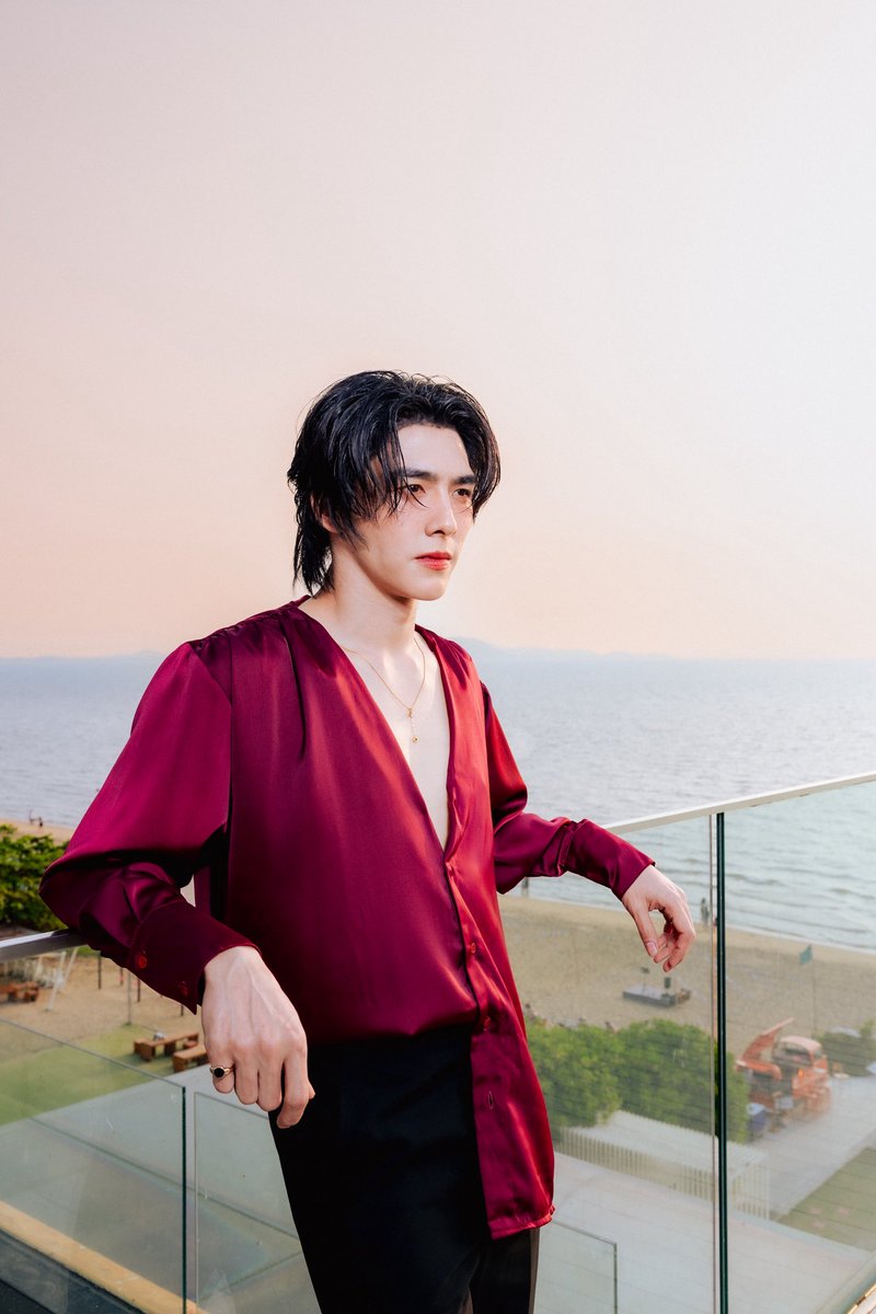 Mela_Brand's tweet photo. 𝐌𝐞𝐥𝐚 '𝐎𝐧𝐞 𝐃𝐚𝐲 𝐎𝐮𝐫 𝐖𝐚𝐲 𝐰𝐢𝐭𝐡 𝐁𝐎𝐎𝐌' 🌤️🌈🌊

ONE DAY OUR WAY WITH BXXM
#MELAxBOOM

#BXXMRVW #BoomRaveewit
#RVW 
#MeLa #MelaThailand https://t.co/oaom73FeOv