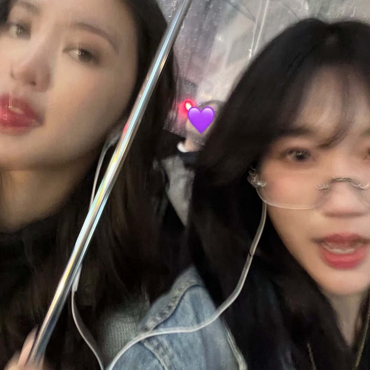 gloekosa's tweet image. ini kalo jadi anak twitter udah ada captions

"japan with my girlfriend🌸🖤"