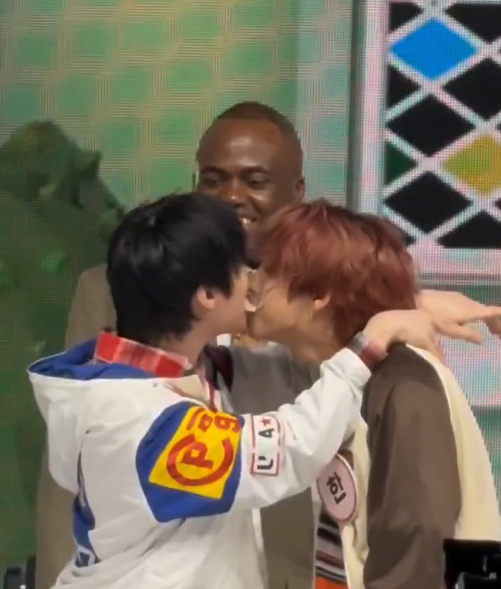 jsglow's tweet image. 