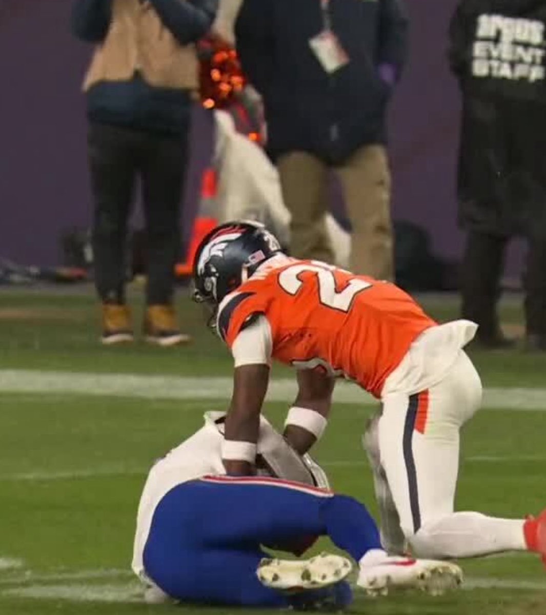 ESPN_Schick's tweet image. I no longer understand football.