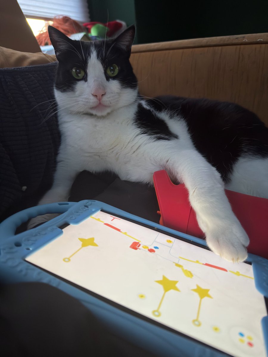 It is JP turn with the iPad