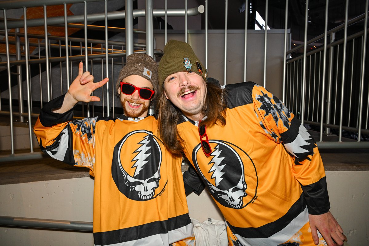 Dead Heads, assemble! @GratefulDead Night is a party🤘