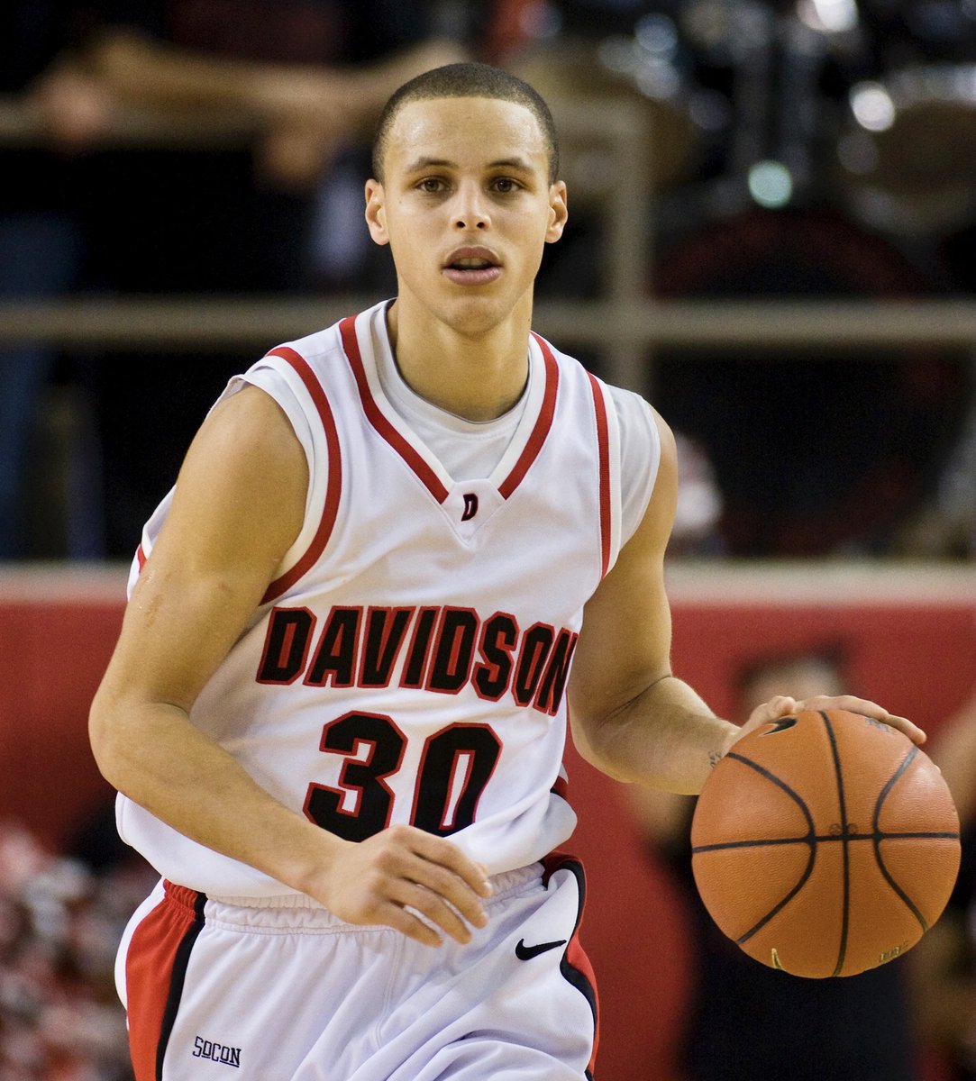 Stephen Curry is lacing up Davidson-inspired custom Sabrinas tonight against Charlotte. 

“TCC” on the heel for the Wildcats’ team mantra:

“Trust. Commitment. Care.” 

📷: <a href="/SooWavy11/">Ave Vandelay</a> / instagram.com/visualsbyave