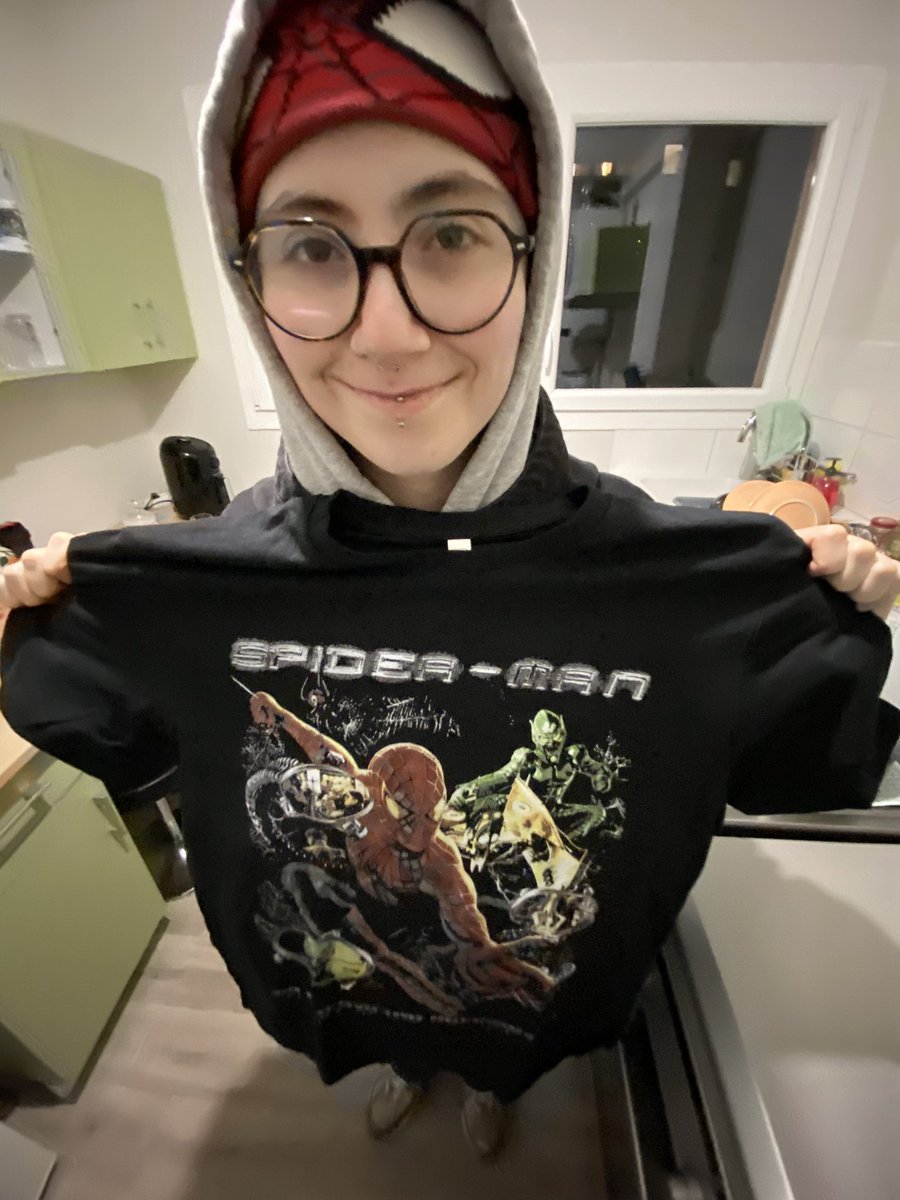 Humainpascool's tweet photo. On en pense quoi du t-shirt la tcheam ? #Spiderman #tropbo https://t.co/tQ7s2x5HFD