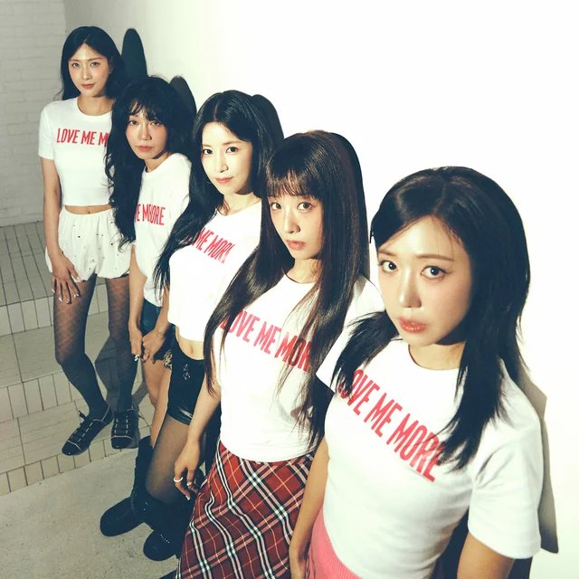 "Love Me More" by Apink debuts at #40 on this week's YouTube Music South Korea. (723,685 streams).
