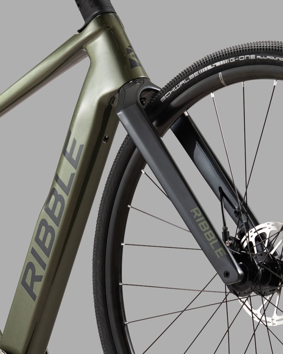 RibbleCycles's tweet image. POWER MEETS CONTROL ⚡

CGR E Carbon-X SPORTFIT. Smooth electric assist, confident handling and a flat bar cockpit that keeps things stable and intuitive wherever you ride. From city miles to gravel detours, it’s built to go further with total control.

#CGRCarbonX #FlatBar