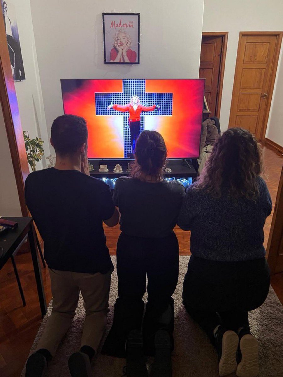 madonnasoldmore's tweet image. 