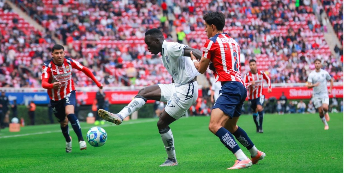 #DesdeElGallinero Gallos Blancos liga su segunda derrota en el Clausura 2026

El cuadro queretano cayó 2-1 en el Estadio Akron ante las Chivas, con lo que aún no gana en lo que va del Clausura 2026.

👉adninformativo.mx/gallos-blancos…