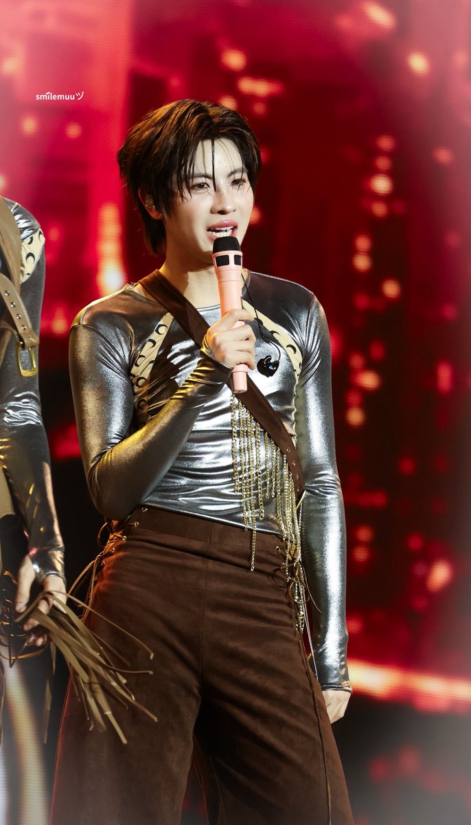 จริตนี้พี่ให้เลย แค่ยืนพักเฉย ๆ ยังพ้อยท์ขาทิ้งสะโพก 🔥

KNP TFO CONCERT
#KhemjiraConcertDay1

#Firstone
#TleFirstone #เติ้ลเฟิร์สวัน