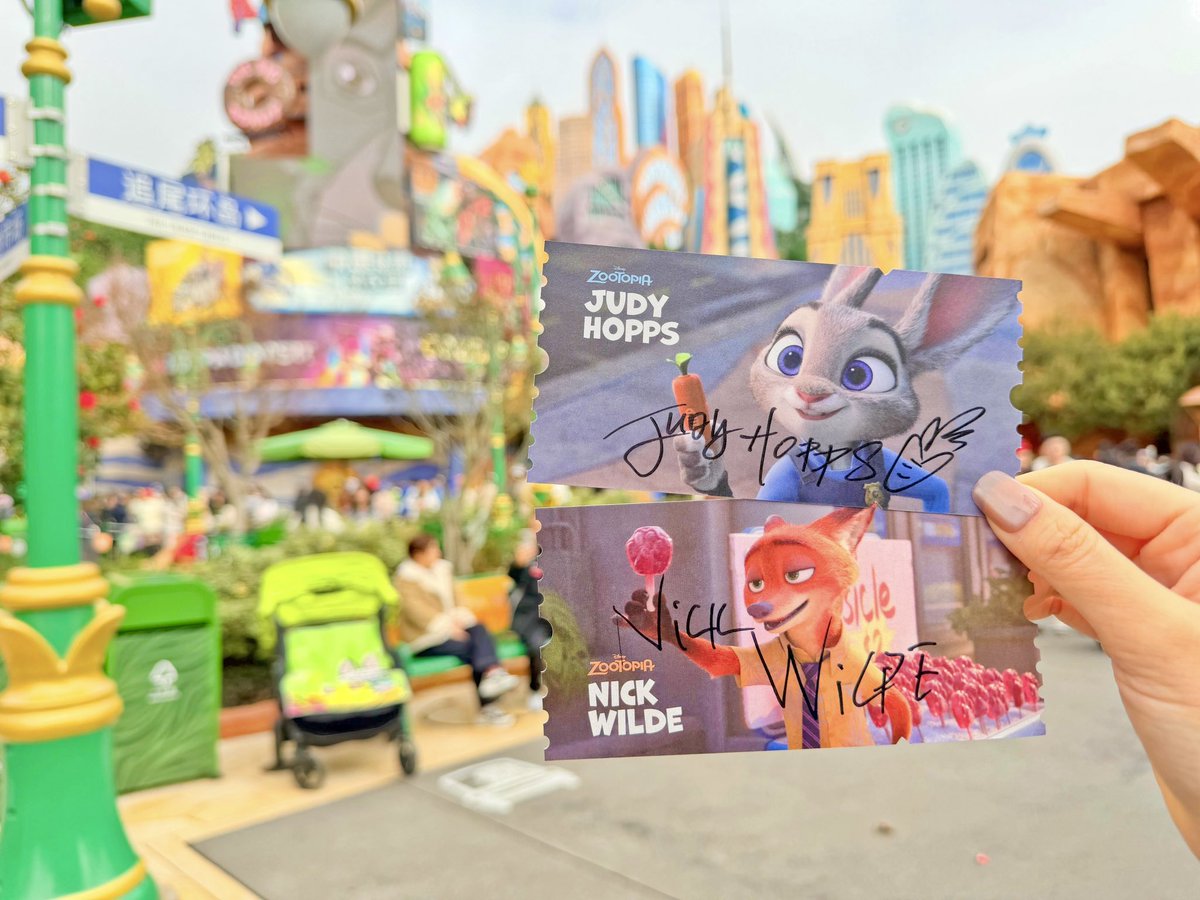 zoookamn's tweet image. 주토피아 와서 닉주디한테 싸인받은썰 푼다