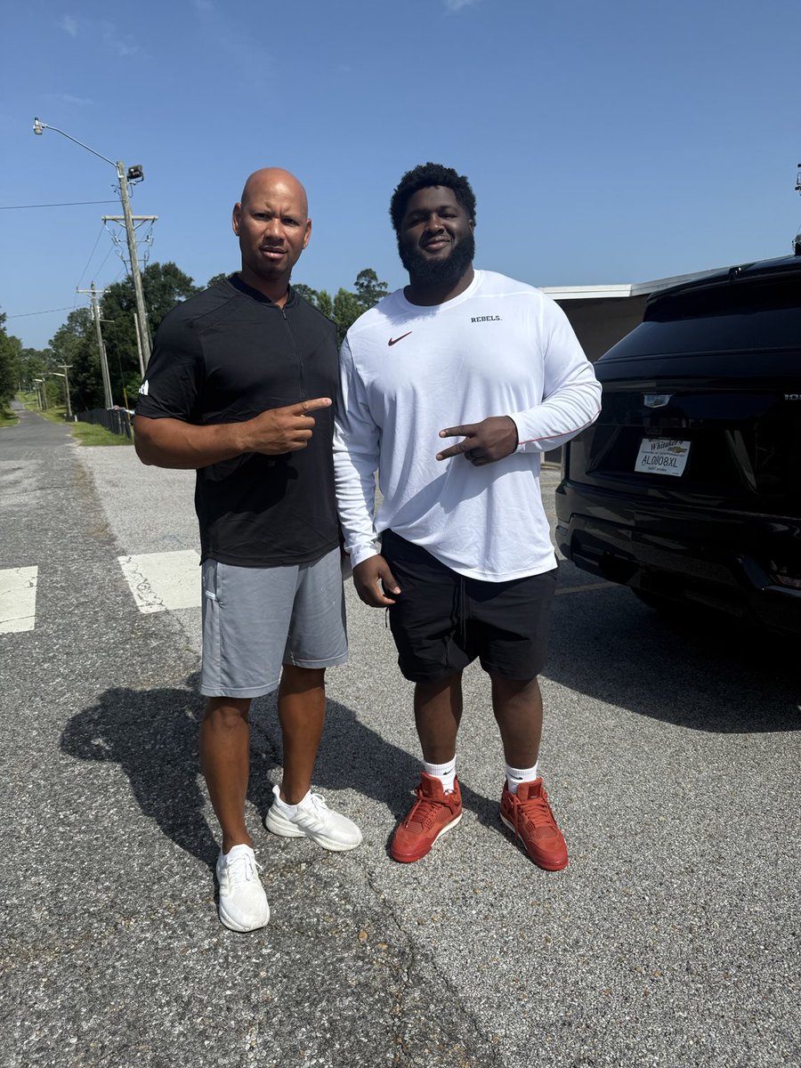 Cliff Collins tweet media