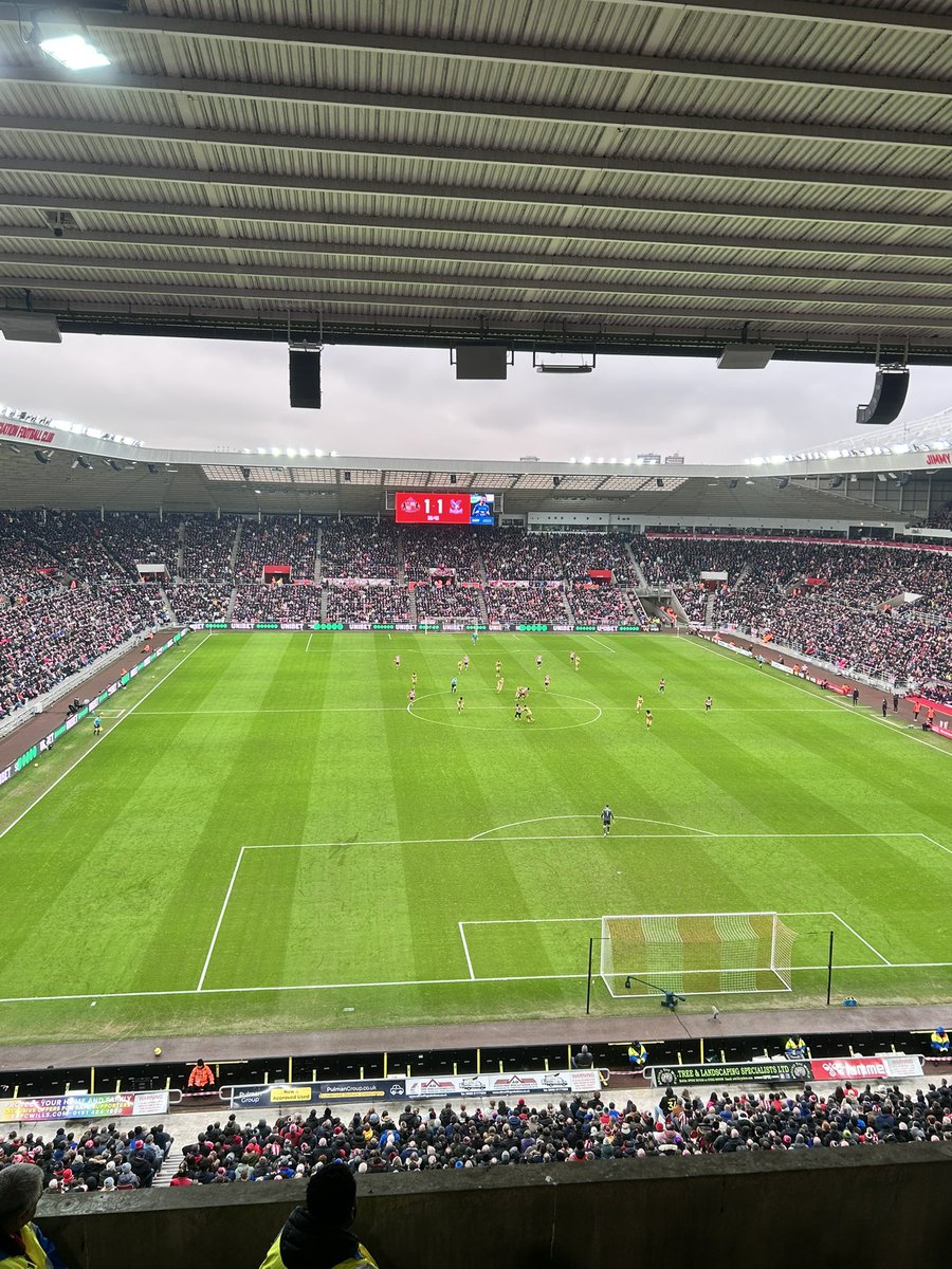 Every Palace fan there today deserves a medal. What a week.

🔴🔵🦅 #cpfc