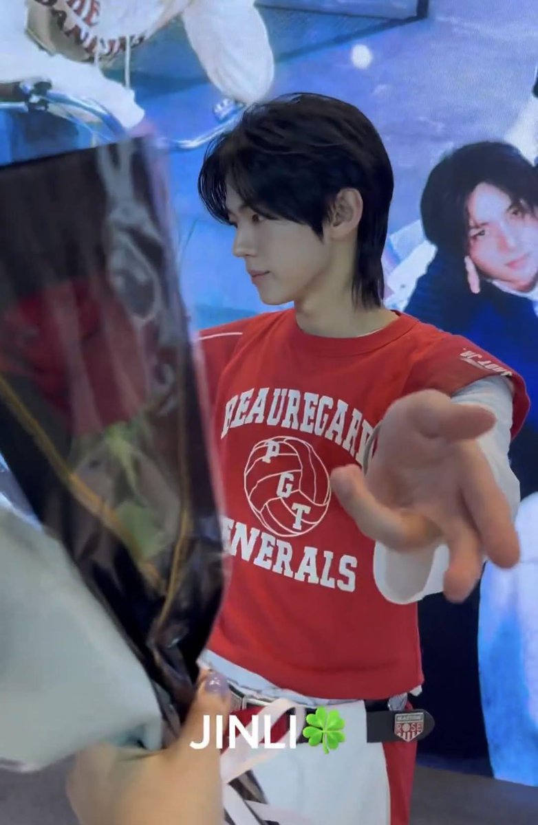 DdandelionR_'s tweet image. Okey dohoon 😆