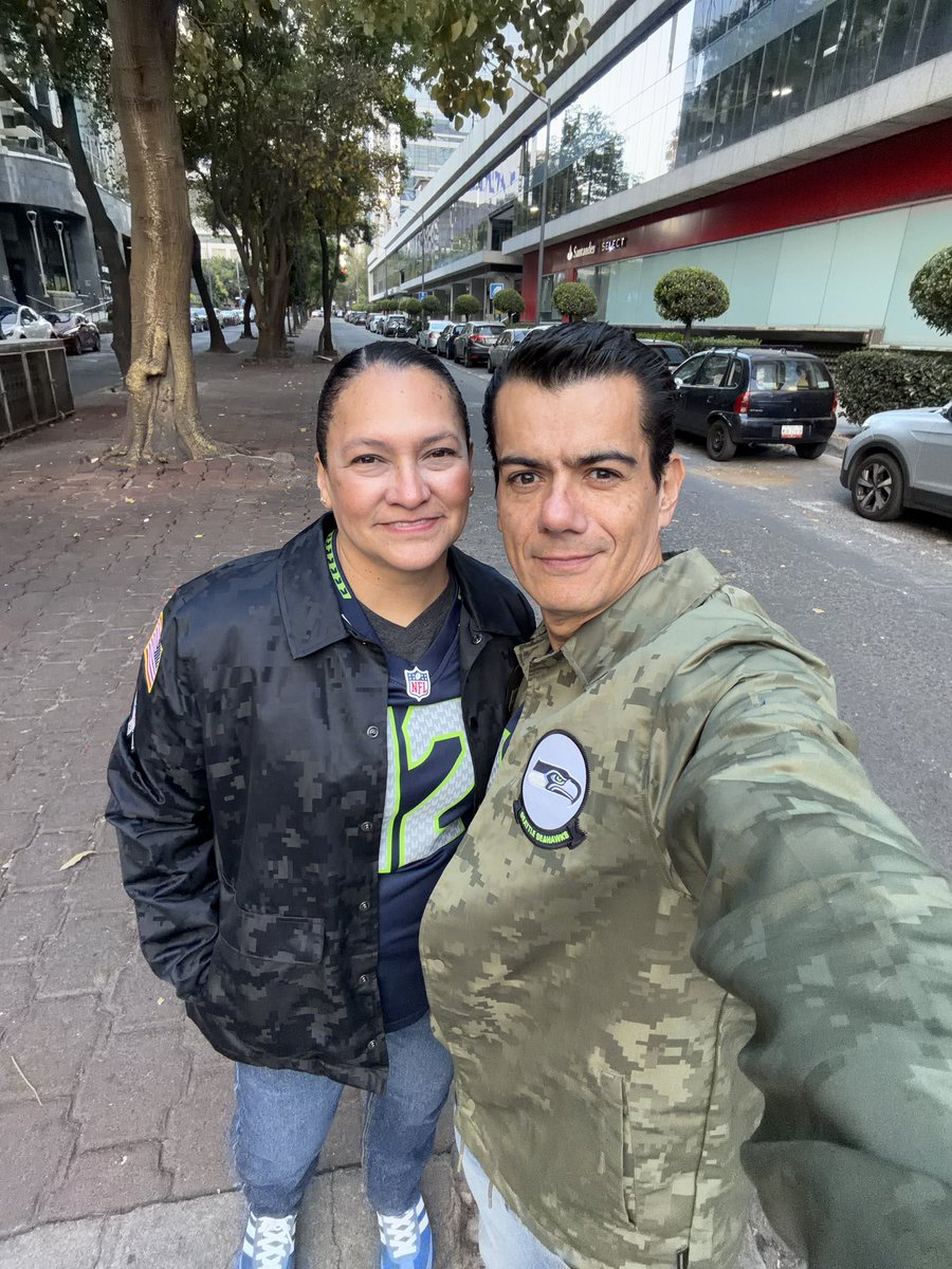 JeanettRamos's tweet photo. Vamos @Seahawks 🏈 💙💚

@FOXImpactoNFL #foximpacto #foximpactonfl #seahawks https://t.co/VDR6X7E11x