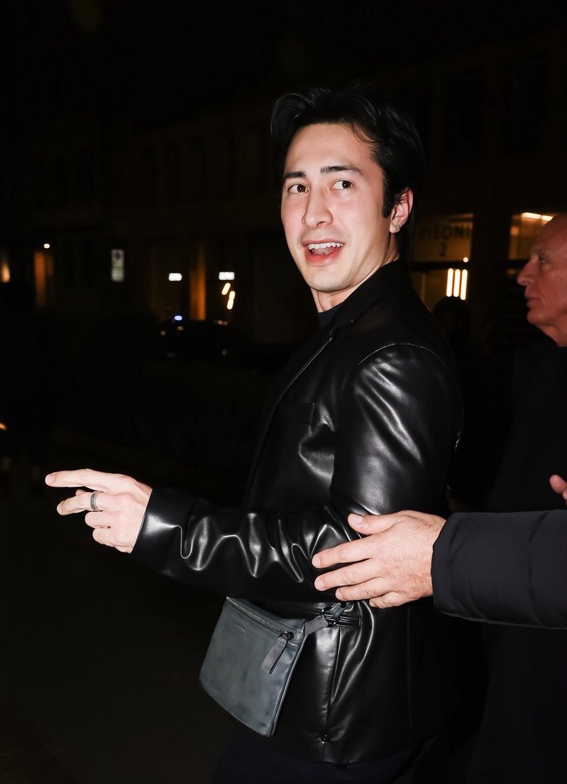 hudsonwupdates's tweet image. Hudson Williams arriving at the Armani Hotel for an event in Milan, Italy today