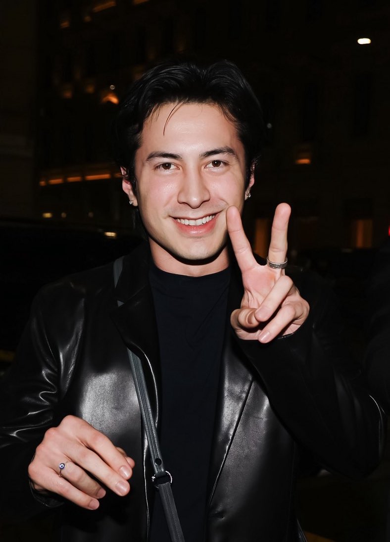 hudsonwupdates's tweet image. Hudson Williams arriving at the Armani Hotel for an event in Milan, Italy today