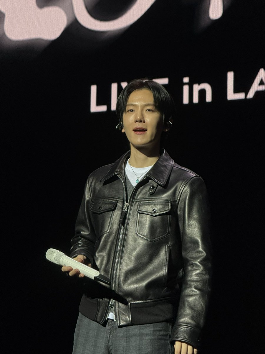 boxianbaozi's tweet image. BYUN BAEKHYUN OH MY GODDDD